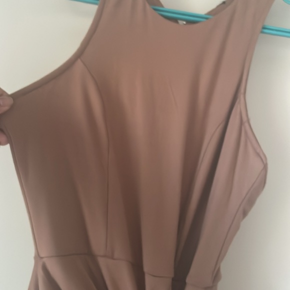 Dress size small - Picture 4 of 7